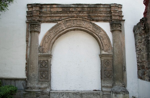 San Felipe y Santiago, atrium, ex-portal - Azcapotzalco