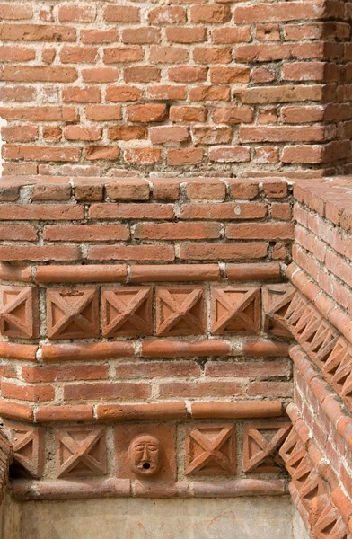 Brickwork - Fuente La Pila o La Corona