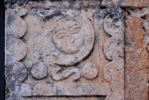 San Francisco de Asís, N portal, right pilaster relief, moon - Hecelchakán, Campeche