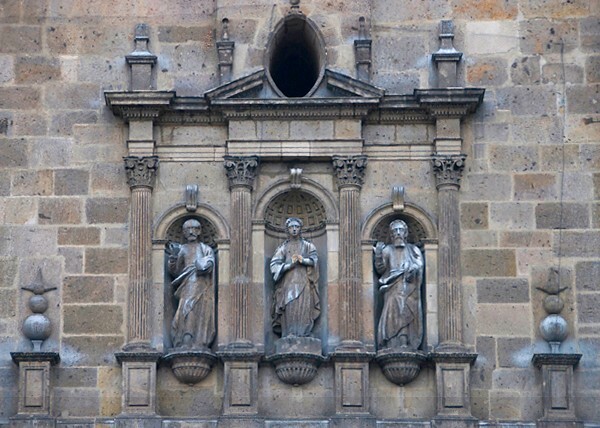 Catedral de La Asunción, façade sculpture - Catedral de La Asunción