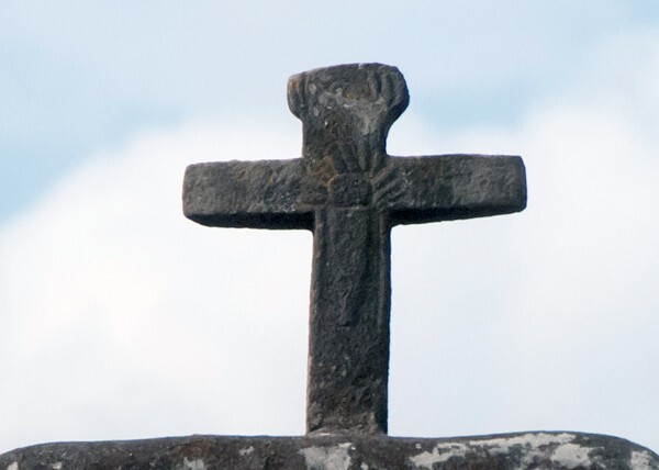 Los Reyes, roof cross - Barrio Chapels