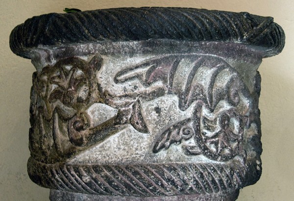 Santo Domingo, baptismal font - Aztecameca, México