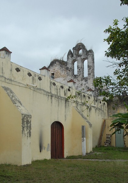 San Juan Bautista, exterior nave & espadaña - Sahcabá, Yucatán