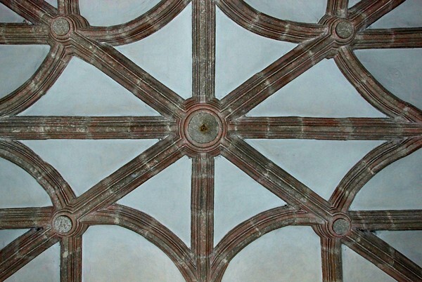 Sotocoro, ribbed vault - San Miguel Arcángel, nave & high altar