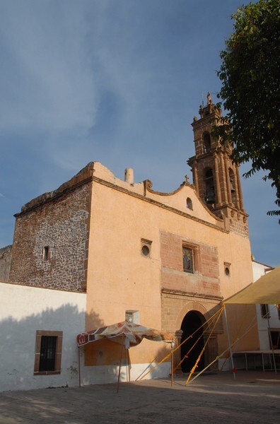 Santiago Apóstol, façade & bell-tower - Tecozautla, Hidalgo