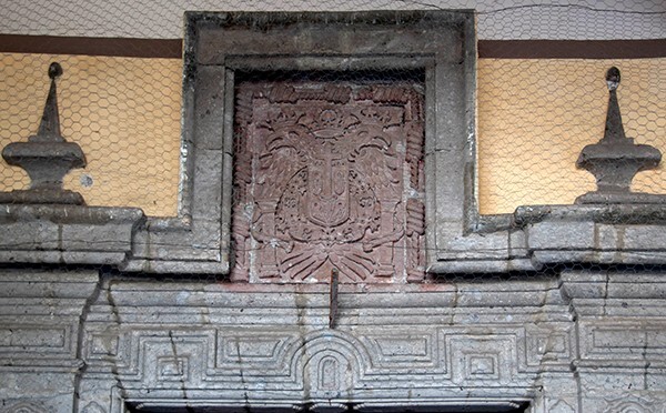 San Buenaventura, sacristy portal, lintel & relief - Cuautitlán, México
