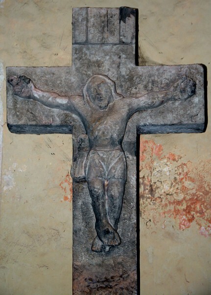 Nave vestibule, stone crucifixion, detail - Maní, San Miguel Arcángel