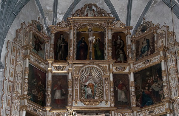 High altar, upper tiers - San Martín, nave, cloister & convento