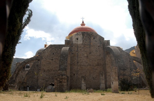 San Francisco, apse & flying buttresses - San Francisco