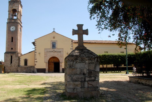 San Francisco (rebuilt) & atrial cross - Patamban, Michoacán