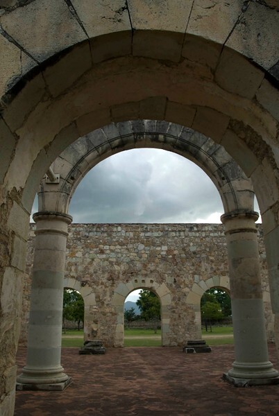 Cuilápam de Guerrero, Oaxaca, Santiago Matamoros, capilla abierta, na - Santiago Matamoros, capilla abierta (basílica)