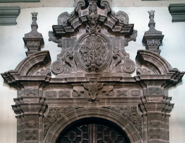 Sacristy portal - Catedral de La Asunción