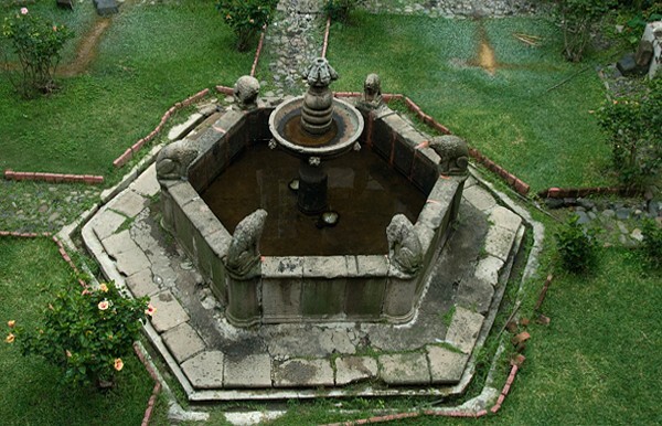 Ocuituco, Morelos, Santiago Apóstol, cloister fountain - Morelos