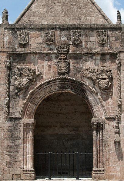 San Miguel Arcángel, SW posa, E façade - San Miguel Arcángel, capilla posas