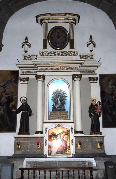 Nave San Antonio de Padua altar - La Profesa