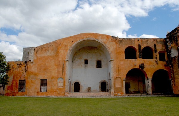 San Miguel Arcángel, capilla abierta - Maní, San Miguel Arcángel
