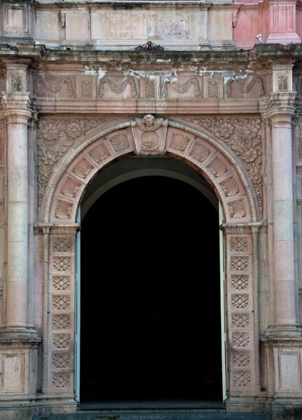 Façade portal - San Francisco (largely rebuilt)