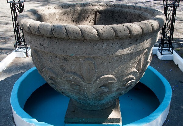 San Pedro Apóstol, atrio, baptismal font - Tlalpan