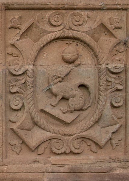 Façade, lower tier, pillar base - Façade & Capilla Abierta