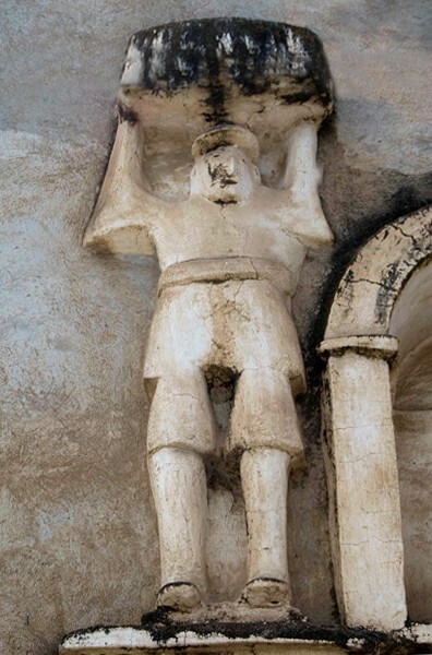 San Sebastián, atrial gate atlante - San Sebastián Teitipac, Oaxaca