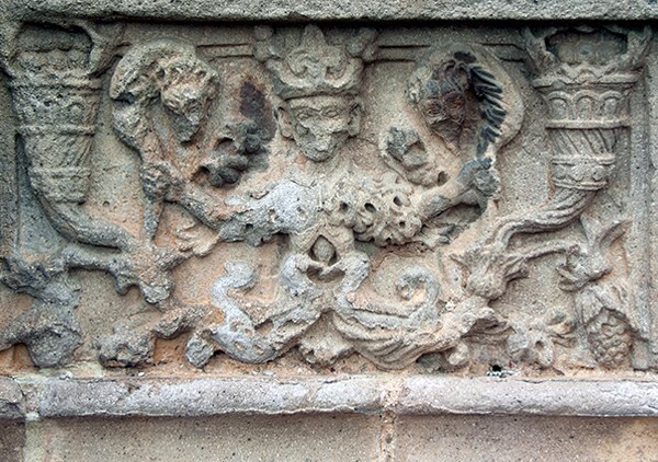 Chancel arch, right pilaster base - San Luis Obispo, capilla abierta