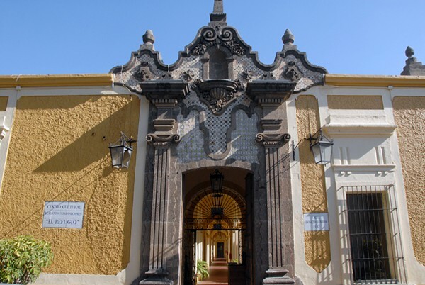 Hospital de Nuestra Señora del Refugio, main portal - Tlaquepaque, Jalisco