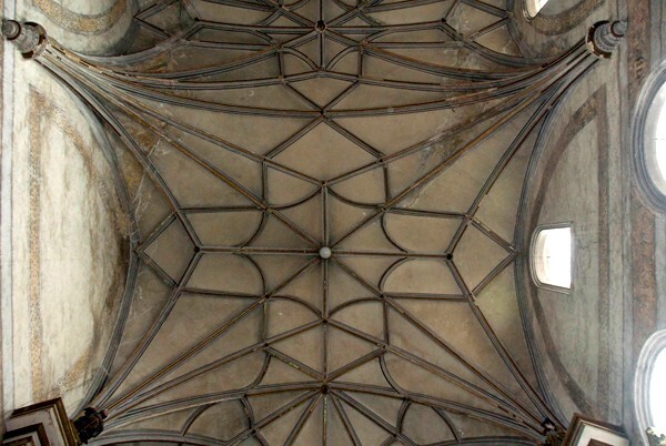 Sanctuary ribbed vault - San Nicolás de Tolentino, façade, bell-tower, portería & nave
