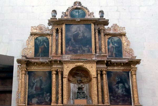 Second & third tiers & attic - nave San José altar
