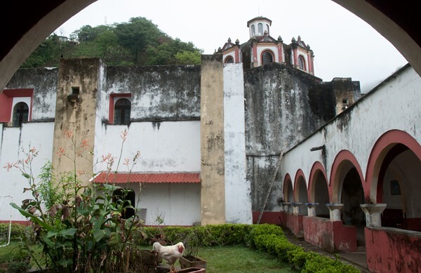 Cloister & exterior nave wall - San Andrés