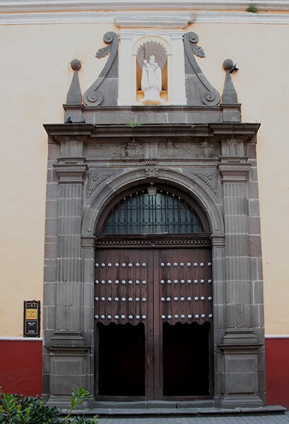CSan Pedro, façade, main portal - San Pedro Apóstol