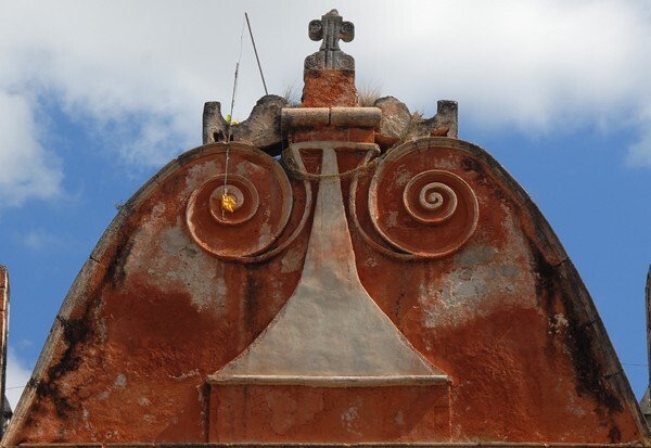 San Antonio, façade gable - Ticul, Yucatán