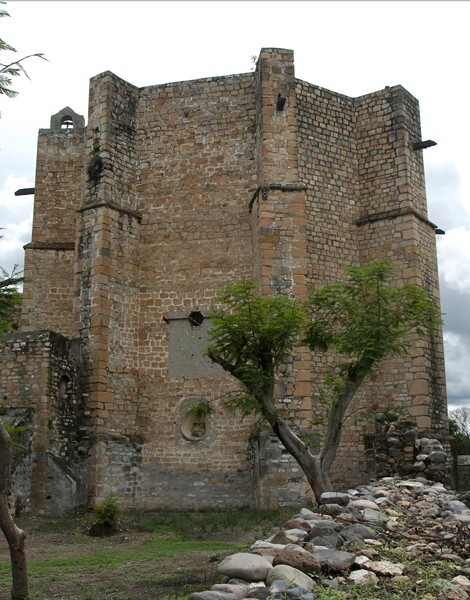 Apse - San Martín, nave, cloister & convento