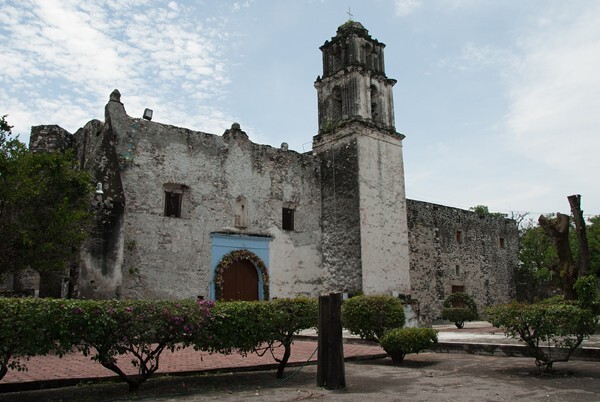 Façade, bell-tower & convento - Santa María & atrial cross