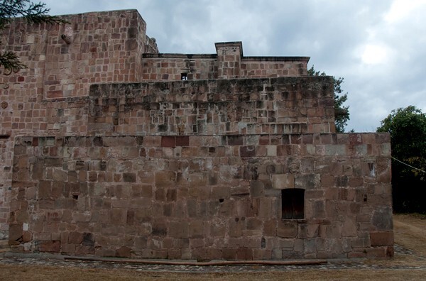 Sacristy - Lateral portals, exterior nave & apse