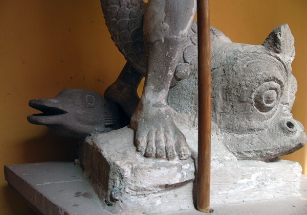 Fuente de Neptuno (original), detail - Palacio Municipal, Neptuno (original sculpture)