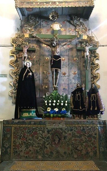 Santa María, nave Crucifixion retablo - Santa María Atlihuetzía, Tlaxcala