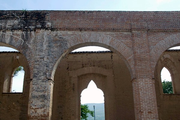 San Sebastián, nave & lateral door - Chiapa de Corzo, Chiapas