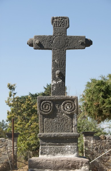 San Pedro Apóstol, atrial cross, front - Tlalmililulpan, Morelos