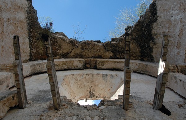 San Francisco, façade oculus & sotocoro zapatas - Kikil, Yucatán