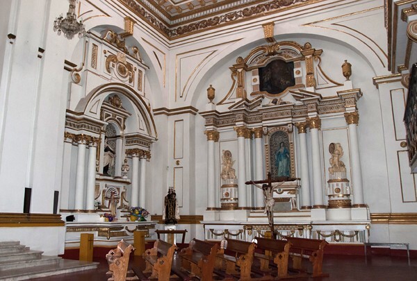N transept altars - El Carmen