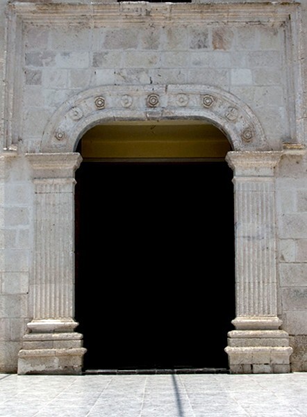 Façade portal alfiz - La Asunción de Nuestra Señora