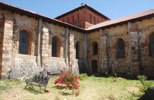 Santiago, patio - Zicuicho, Michoacán