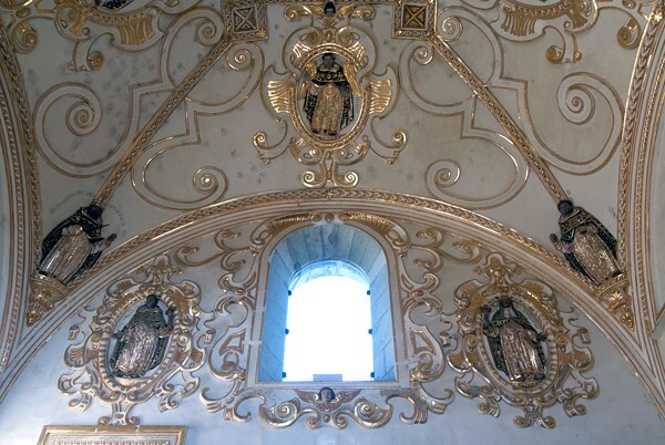 Convento stairwell lunette & vault webbing - Convento