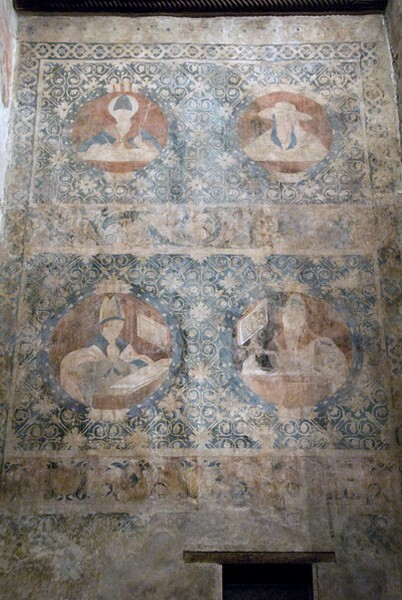 Yurishio, sanctuary murals (left) - Guatápera (Pueblo Hospital), Yurishio (Hospitalito)