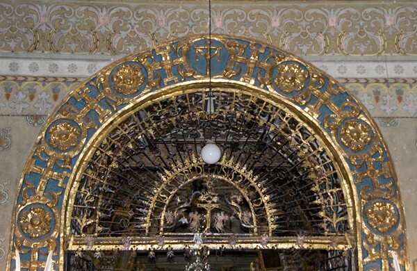 Nave portal arch - La Asunción, Capilla del Santo Señor