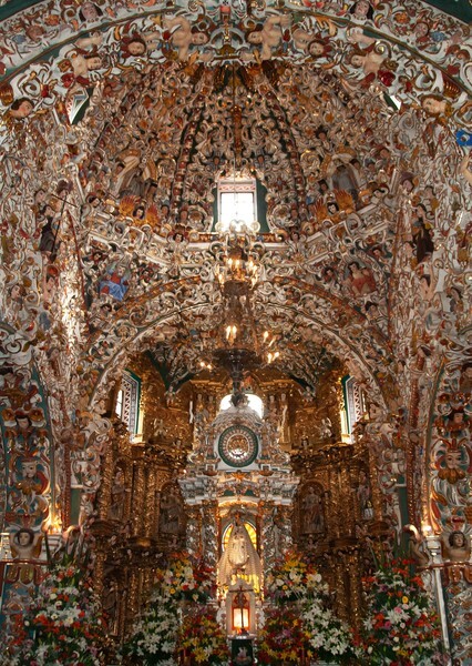 Santa María Tonantzintla, Puebla, nave, cupola & high altar - Puebla