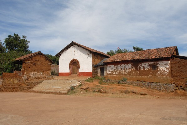 San Miguel Arcángel (capilla de barrio) - Tarecuato, Michoacán