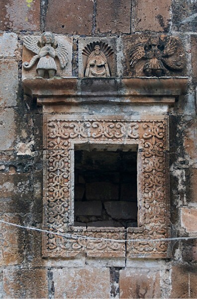 Santa María, exterior nave window - Santa María de la Paz, Zacatecas