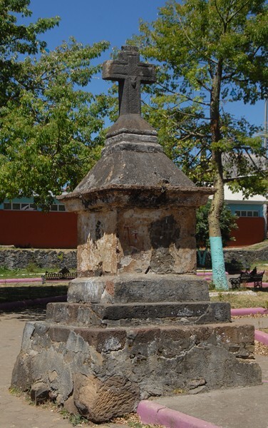 Santiago, atrial cross & stump - Zicuicho, Michoacán