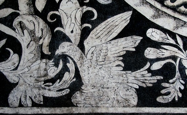 El Divino Señor, lower cloister walk mural, dove - El Divino Señor, lower cloister ambulatory murals